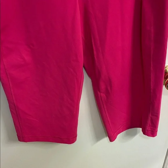 Duluth Trading Co Hot Pink Women's Classic capris Sz L - Picture 2 of 8